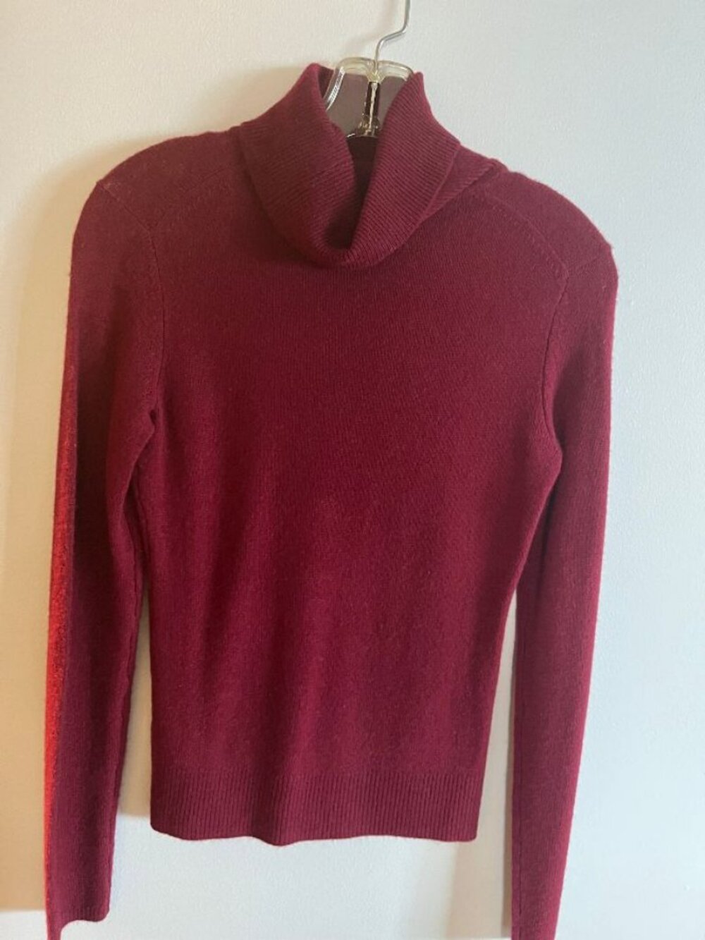 Beautiful Burgundy Adrienne Vittadini 100% 2-Ply Cashmere Classic Turtleneck